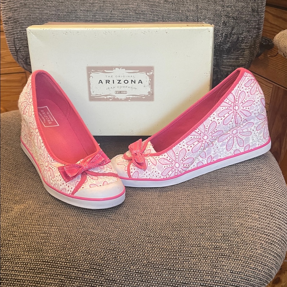 Arizona Pink and White Patterned Flower wedges - Picture 5 of 6